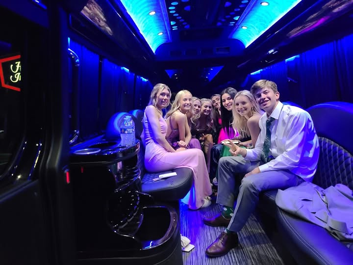 Wedding guest shuttle at The Oaks Waterfront Hotel in Royal Oak, Maryland