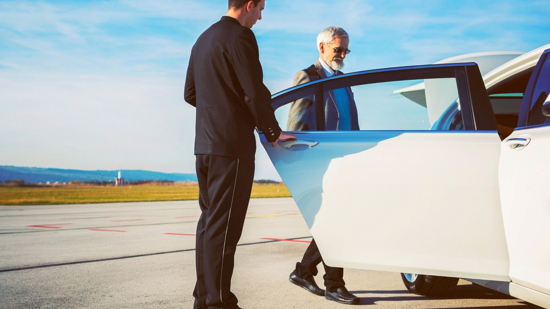 DC executive airport car service flight tracking corporate black car 2026