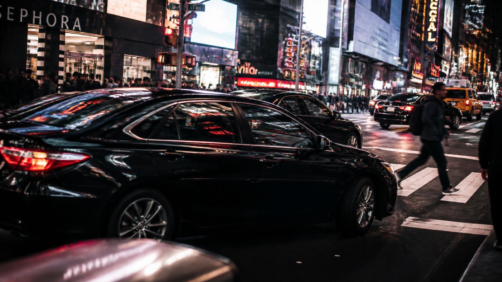 Private car service handling a door-to-door BWI to DC trip with luggage